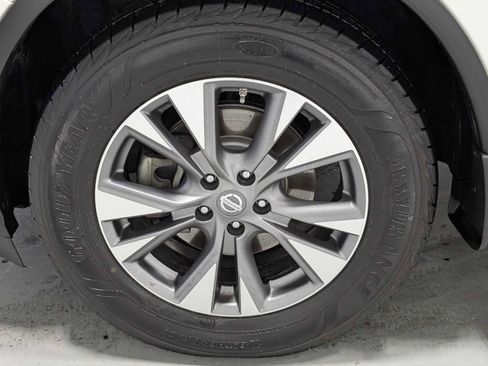 Used 2017 Nissan Murano SL image 3