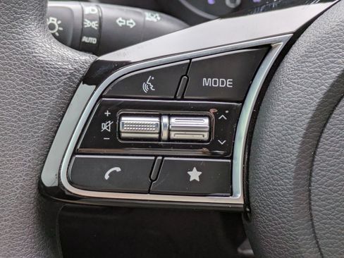 Certified 2023 Kia Forte LXS FWD image 16
