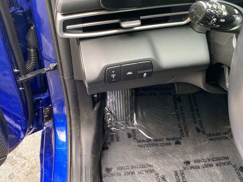 Used 2023 Hyundai Elantra SEL w/ Convenience Package FWD image 15