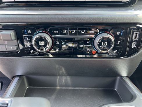New 2025 Chevrolet Silverado 1500 High Country image 18