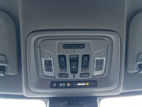 Used 2025 Chevrolet Silverado 1500 LTZ w/ LTZ Premium Package image 24