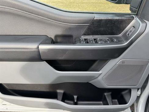 Used 2025 Ford F250 XLT w/ Black Appearance Package image 14