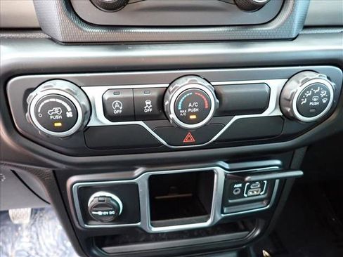 Used 2019 Jeep Wrangler Unlimited Sport image 19