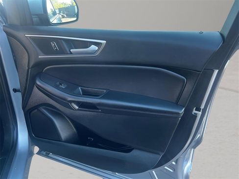 Used 2023 Ford Edge SEL image 37