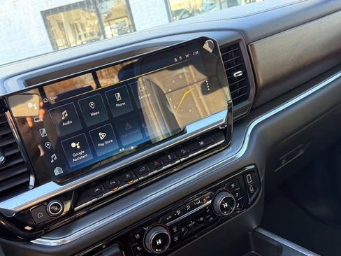 Used 2023 Chevrolet Silverado 1500 High Country w/ Z71 Off-Road Package image 17