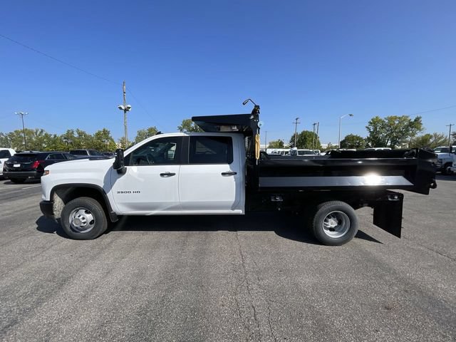 Used 2024 Chevrolet Silverado 3500 W/T w/ WT Convenience Package AWD/4WD image 2