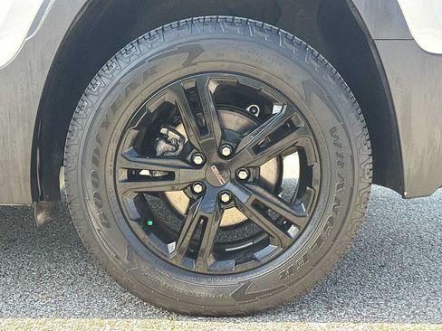 Certified 2024 GMC Terrain AT4 w/ Infotainment Package II AWD/4WD image 22