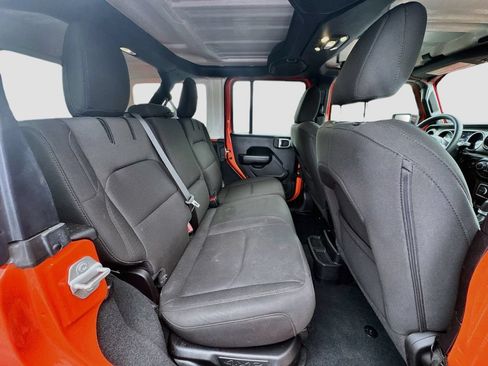 Certified 2023 Jeep Wrangler Unlimited AWD/4WD image 29
