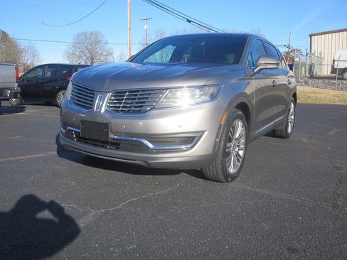 Used 2016 Lincoln MKX Reserve w/ Technology Package image 35