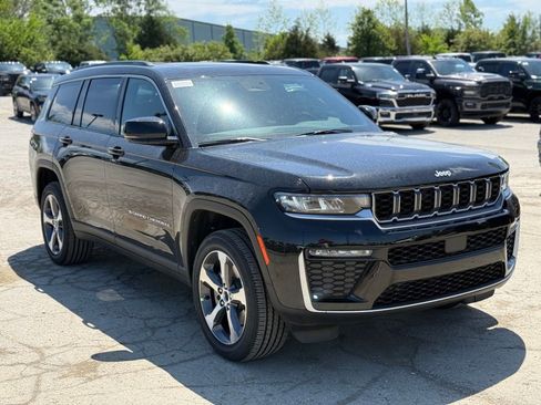 New 2026 Jeep Grand Cherokee L Limited AWD/4WD image 4