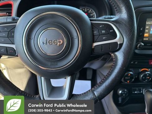 Used 2015 Jeep Renegade Trailhawk w/ Premium Leather Group AWD/4WD image 17