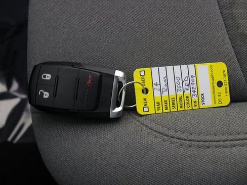 Used 2024 RAM 2500 Big Horn w/ Bed Utility Group image 7