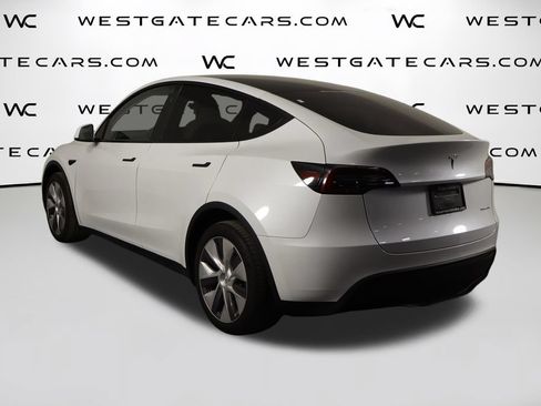 Used 2024 Tesla Model Y Long Range AWD/4WD image 44