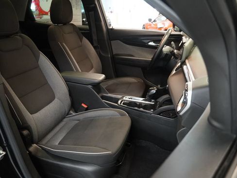 Used 2024 Chevrolet TrailBlazer LT w/ Convenience Package AWD/4WD image 35
