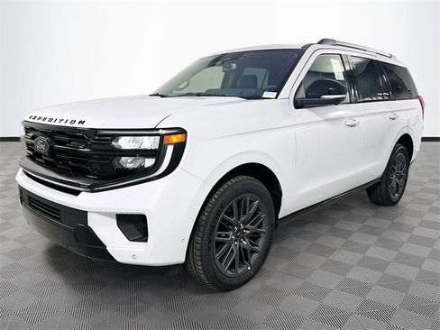 New 2025 Ford Expedition Platinum w/ Stealth Performance Package image 22