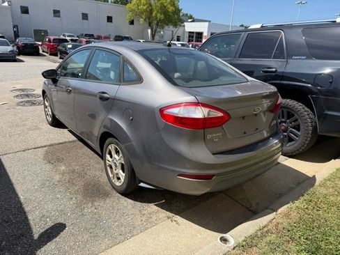 Used 2014 Ford Fiesta SE FWD image 10