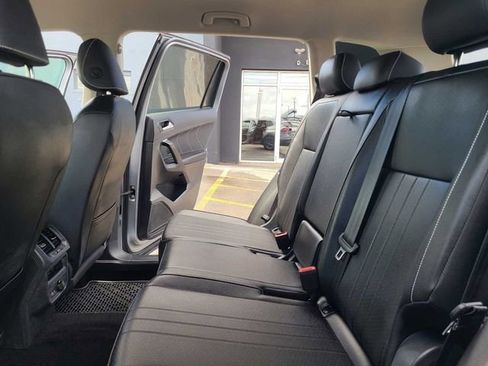 Used 2024 Volkswagen Tiguan SE image 22