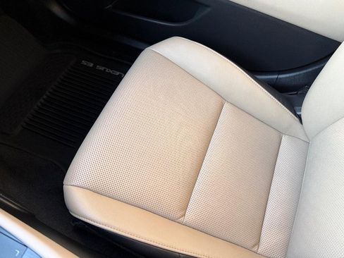 Used 2021 Lexus ES 250 w/ Premium Package image 27