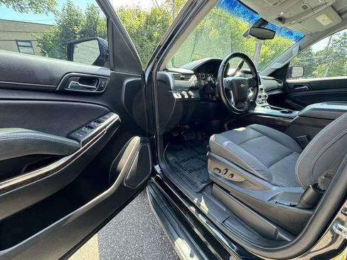 Used 2019 Chevrolet Tahoe LS image 13