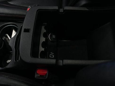 Used 2016 Jeep Cherokee Trailhawk w/ Comfort/Convenience Group image 22