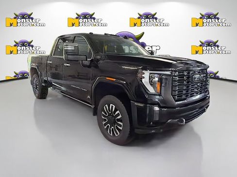 Used 2024 GMC Sierra 2500 Denali Ultimate AWD/4WD image 3