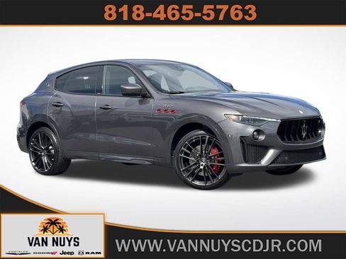 Used 2023 Maserati Levante Trofeo image 1