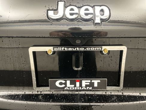 Used 2018 Jeep Compass Latitude w/ Popular Equipment Group AWD/4WD image 24