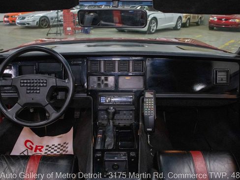 Used 1989 Chevrolet Corvette Convertible RWD image 17