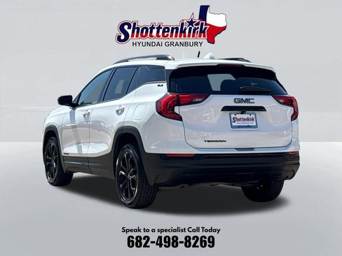 Used 2021 GMC Terrain SLE w/ Driver Convenience Package FWD image 7