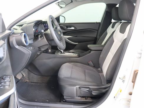 Used 2024 Chevrolet Trax LS FWD image 8