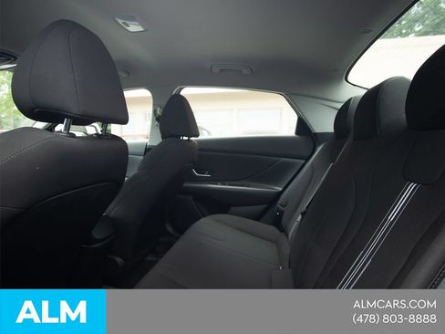Used 2023 Hyundai Elantra SEL FWD image 19