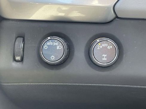 Used 2018 Chevrolet Suburban LT AWD/4WD image 23