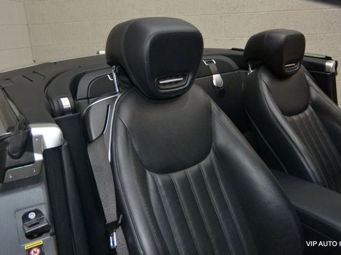 Used 2009 Mercedes-Benz SL 550 image 16