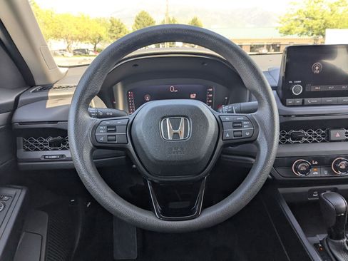 Used 2023 Honda Accord LX image 18