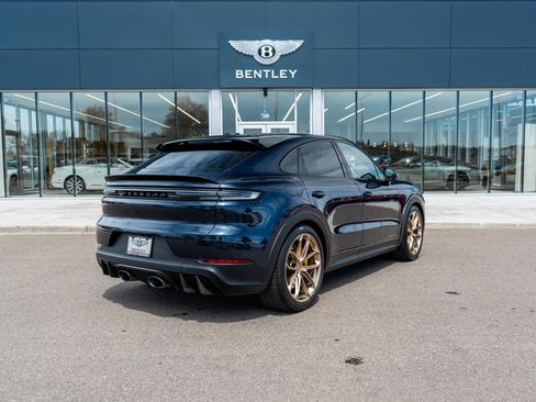 Used 2024 Porsche Cayenne Turbo GT AWD/4WD image 3