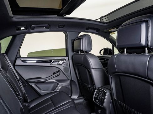 New 2026 Porsche Macan S image 16
