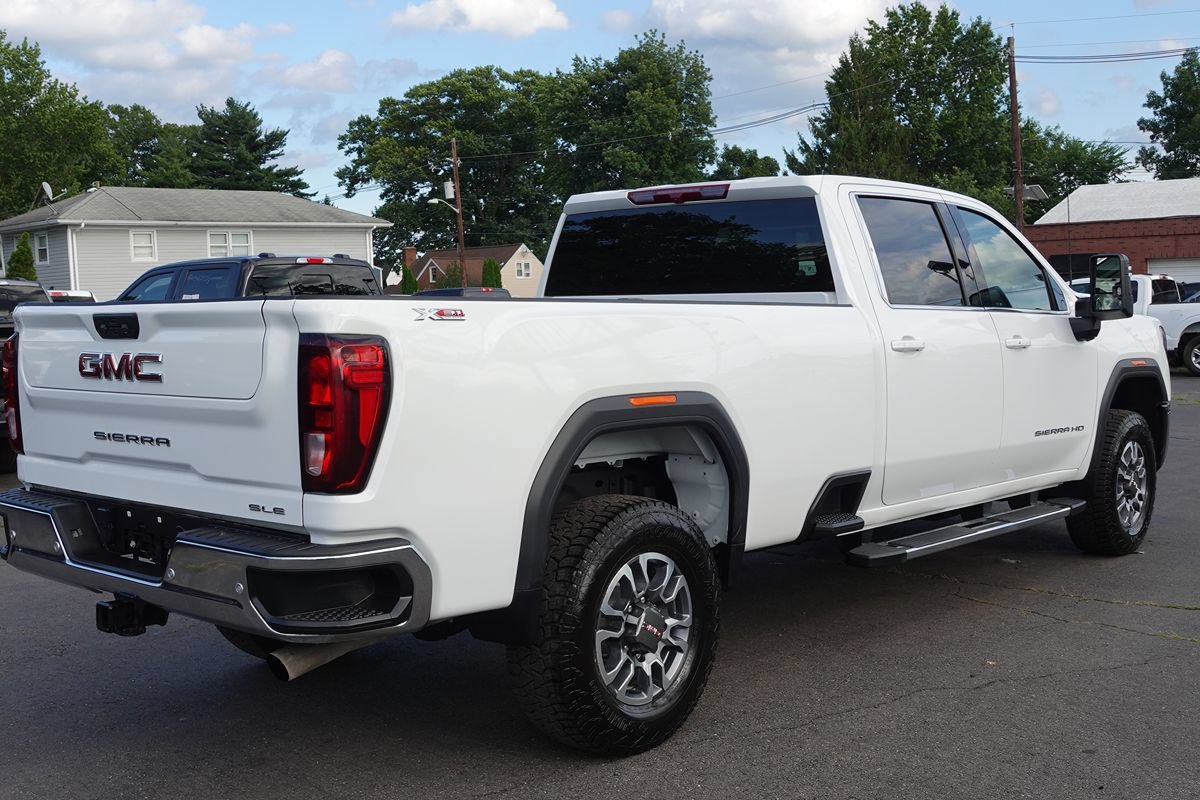 Used 2024 GMC Sierra 3500 SLE AWD/4WD image 3