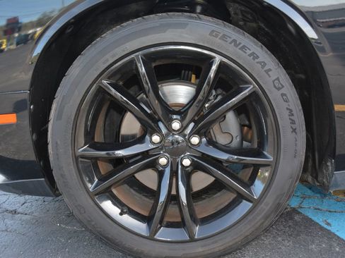 Used 2016 Dodge Challenger SXT Plus RWD image 8