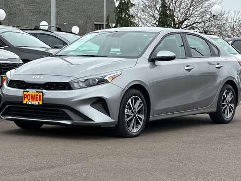 Used 2023 Kia Forte LXS w/ LXS Technology Package image 8