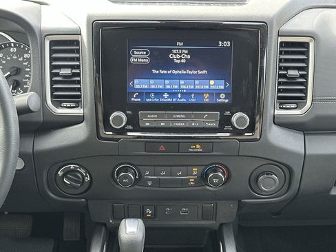 Used 2022 Nissan Frontier SV w/ Technology Package image 25