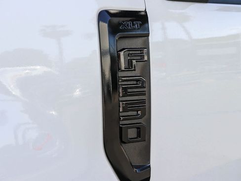 Used 2019 Ford F250 XLT w/ XLT Value Package image 7