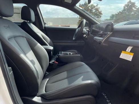 New 2025 Hyundai Ioniq 5 XRT image 32