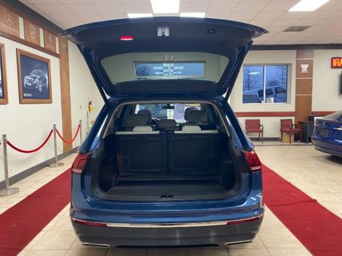Used 2018 Volkswagen Tiguan SEL image 9
