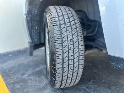 Used 2019 Chevrolet Silverado 1500 LT RWD image 28