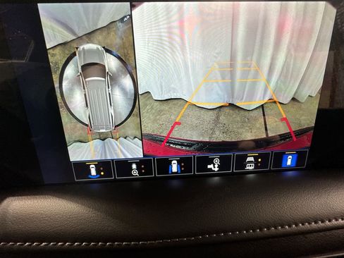 Used 2022 Chevrolet Tahoe LT w/ Luxury Package image 26