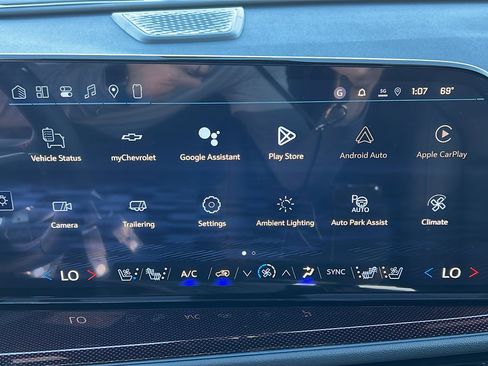 New 2026 Chevrolet Traverse RS w/ LPO, Floor Liner Package image 25