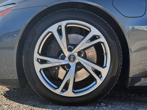 Used 2024 Audi e-tron GT Prestige w/ Prestige Package image 12
