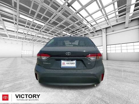 Certified 2025 Toyota Corolla LE image 4