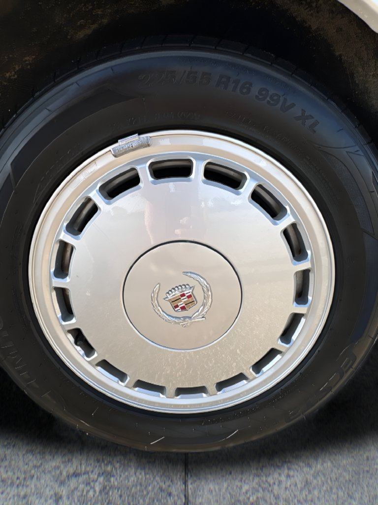 Used 1992 Cadillac Allante FWD image 27