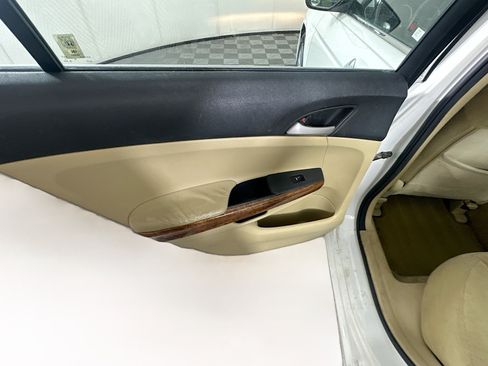 Used 2012 Honda Accord EX image 26